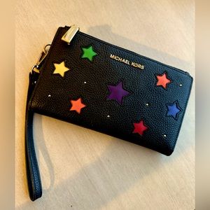 Adele star cutout pebbled leather smartphone wallet